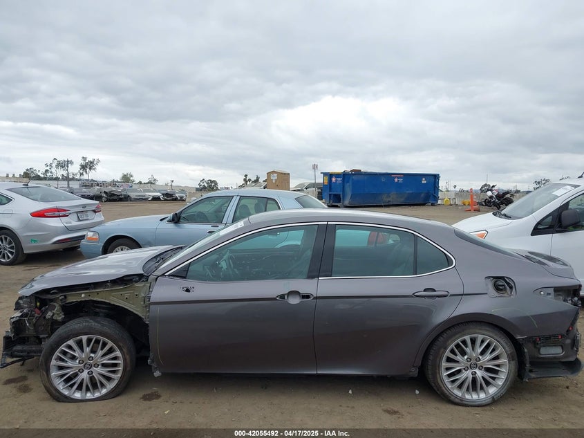 2018 TOYOTA CAMRY VIN: 4T1B11HK6JU005131