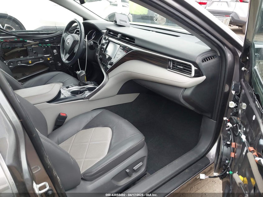 2018 TOYOTA CAMRY VIN: 4T1B11HK6JU005131