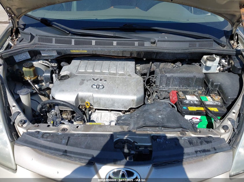 2010 TOYOTA SIENNA VIN: 5TDYK4CC5AS292110