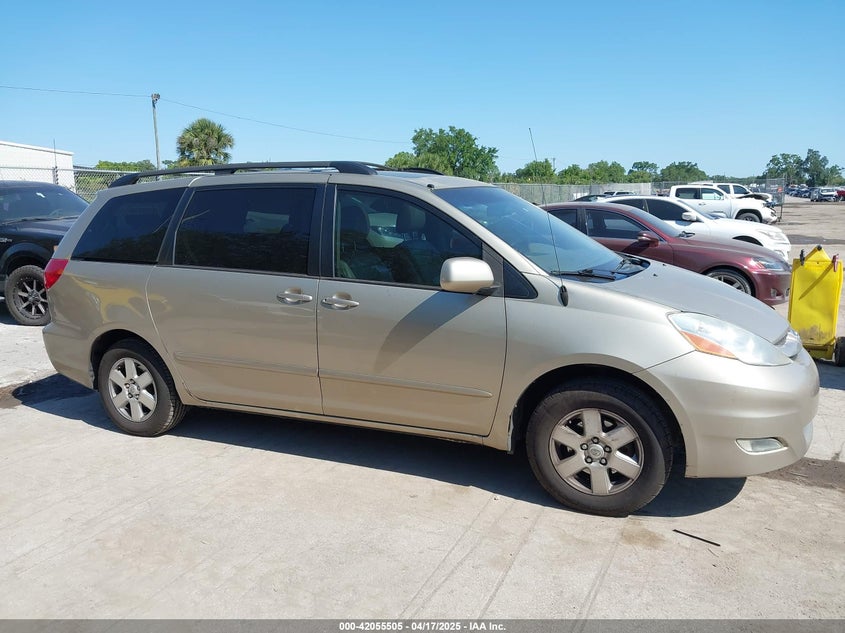 2010 TOYOTA SIENNA VIN: 5TDYK4CC5AS292110