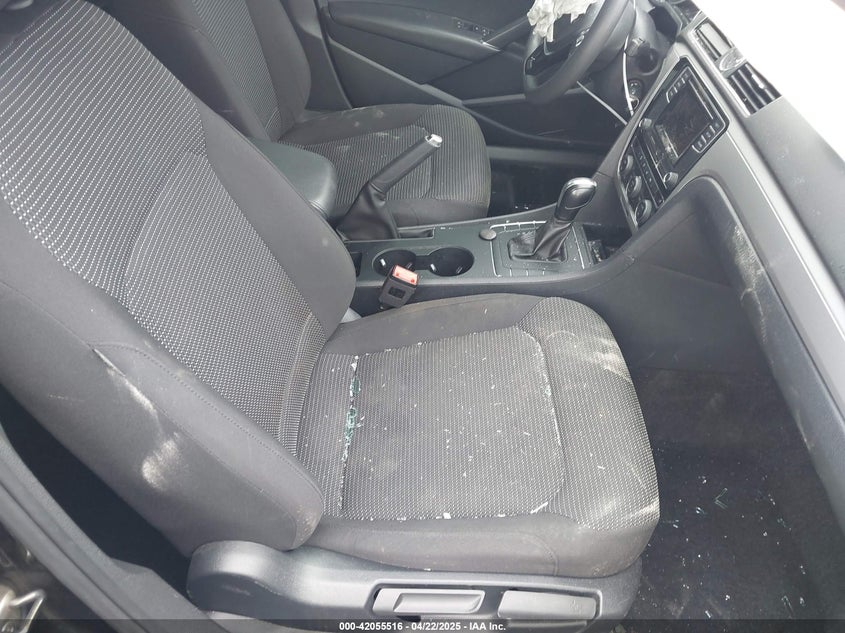 2017 VOLKSWAGEN PASSAT 1.8T S - 1VWAT7A36HC016093