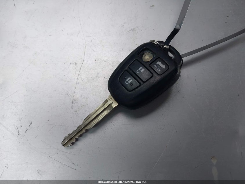 VIN 2T1BURHE9HC873734 2017 TOYOTA COROLLA LE