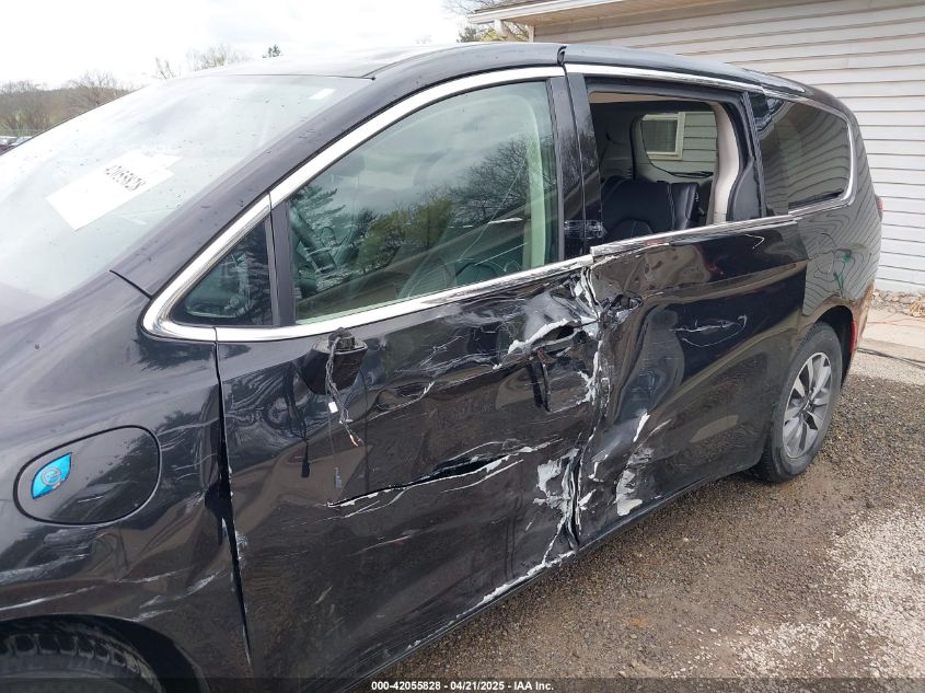 2022 Chrysler Pacifica Hybrid Touring L VIN: 2C4RC1L76NR120203 Lot: 42055828