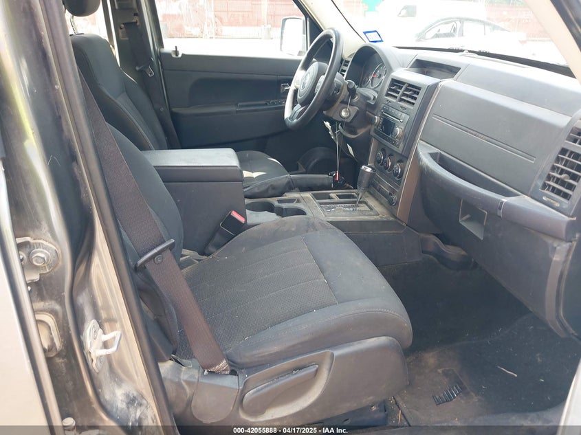 2012 JEEP LIBERTY VIN: 1C4PJLAK9CW133919
