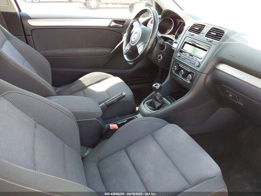 2013 VOLKSWAGEN GOLF VIN: WVWAB7AJ7DW037922