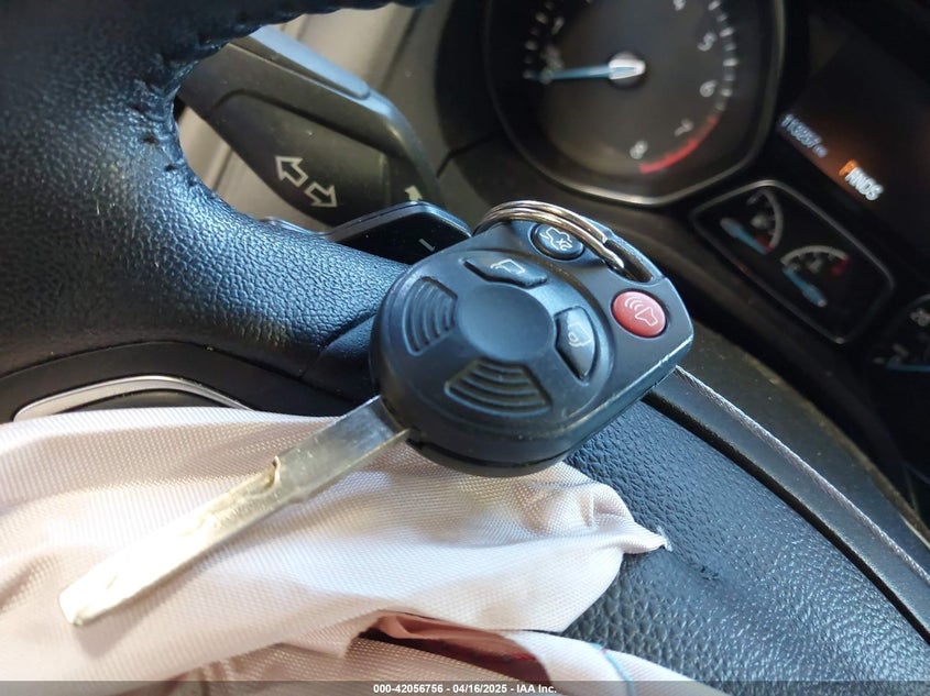 2015 FORD FOCUS SE - 1FADP3F22FL211401