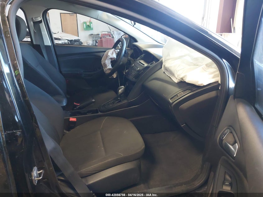 2015 FORD FOCUS SE - 1FADP3F22FL211401