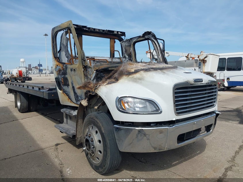 2021 FREIGHTLINER M2 106  (VIN: 1FVACWFC7MHML3942)