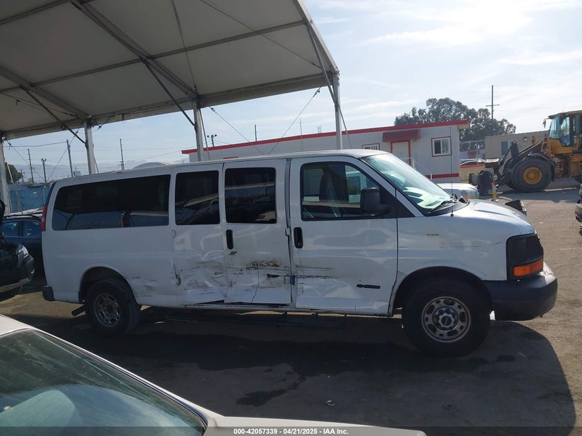 2006 CHEVROLET EXPRESS G3500 VIN: 1GAHG39U861269171