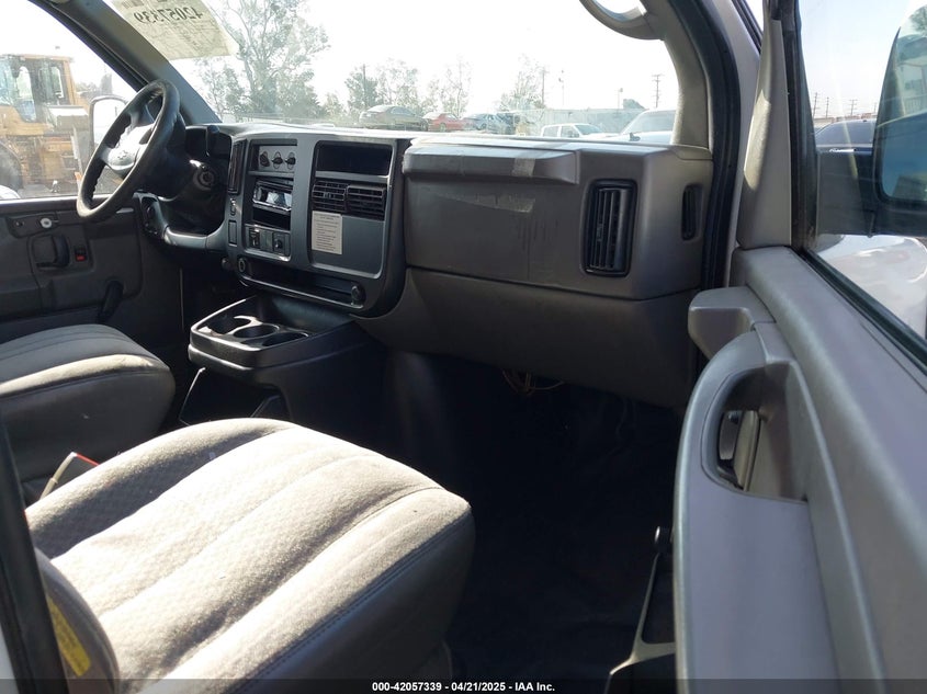 2006 CHEVROLET EXPRESS G3500 VIN: 1GAHG39U861269171