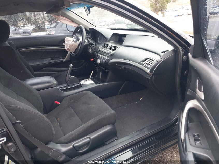 2011 HONDA ACCORD VIN: 1HGCS1B76BA005080