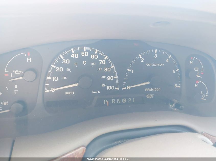 2000 Lincoln Navigator VIN: 5LMEU27A7YLJ43194 Lot: 42058793