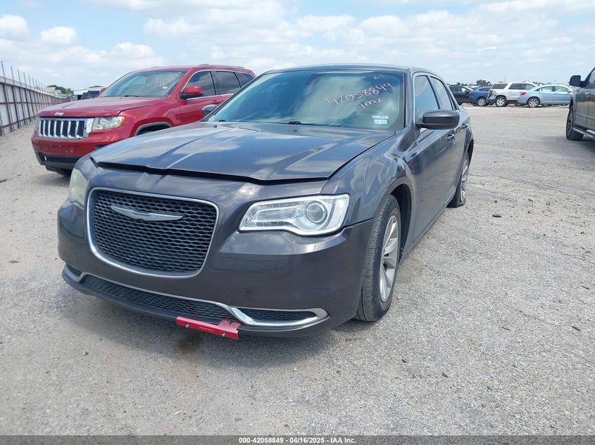 2015 CHRYSLER 300 VIN: 2C3CCAAG4FH814179