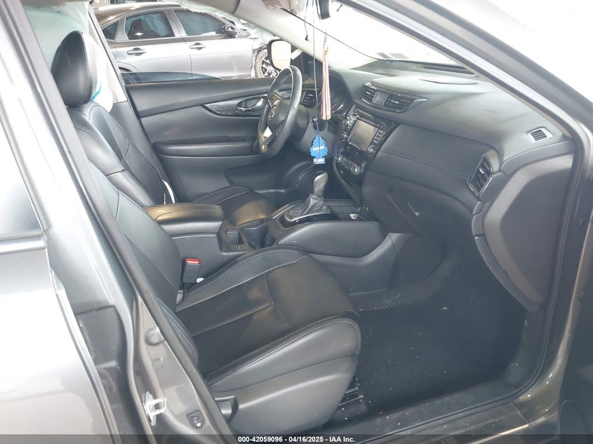 2017 NISSAN ROGUE SL - 5N1AT2MV3HC761513