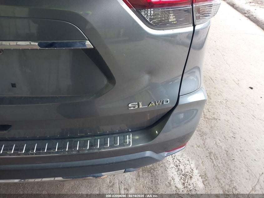 2017 NISSAN ROGUE SL - 5N1AT2MV3HC761513