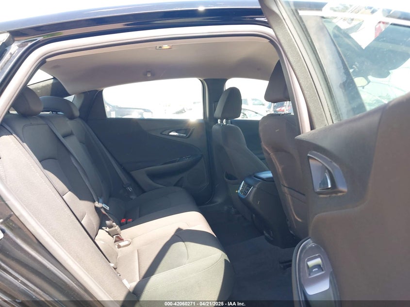 2018 CHEVROLET MALIBU VIN: 1G1ZD5ST7JF274223