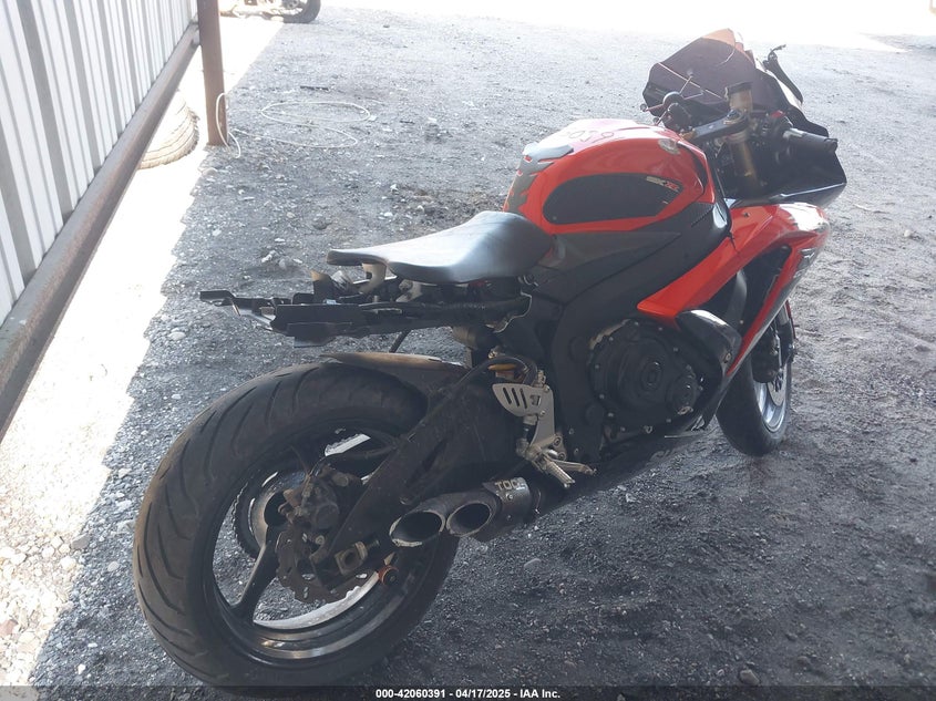 2009 SUZUKI GSX-R600 - JS1GN7EA592102464