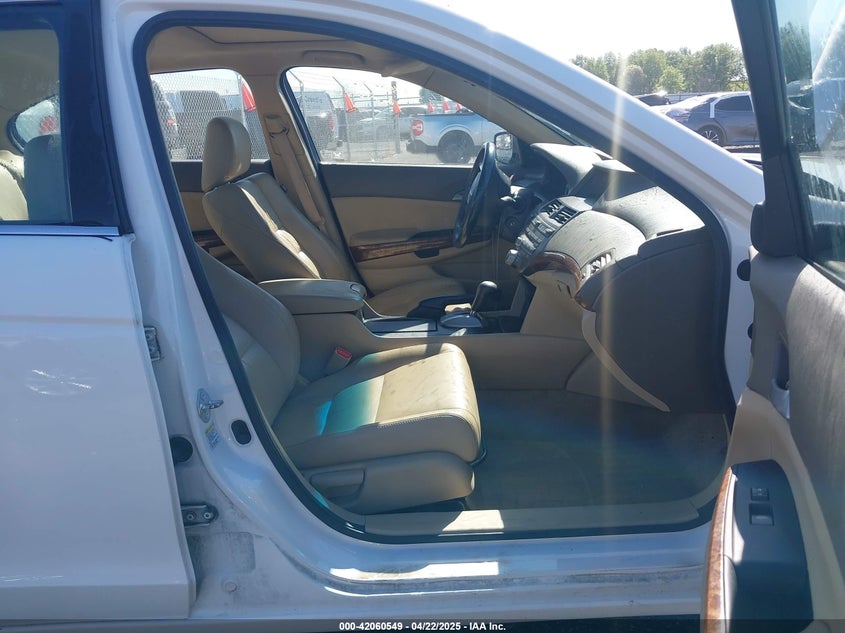 2010 HONDA ACCORD VIN: 1HGCP2F86AA070018