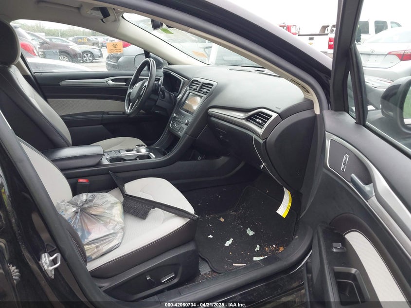 2019 FORD FUSION VIN: 3FA6P0HD8KR250818
