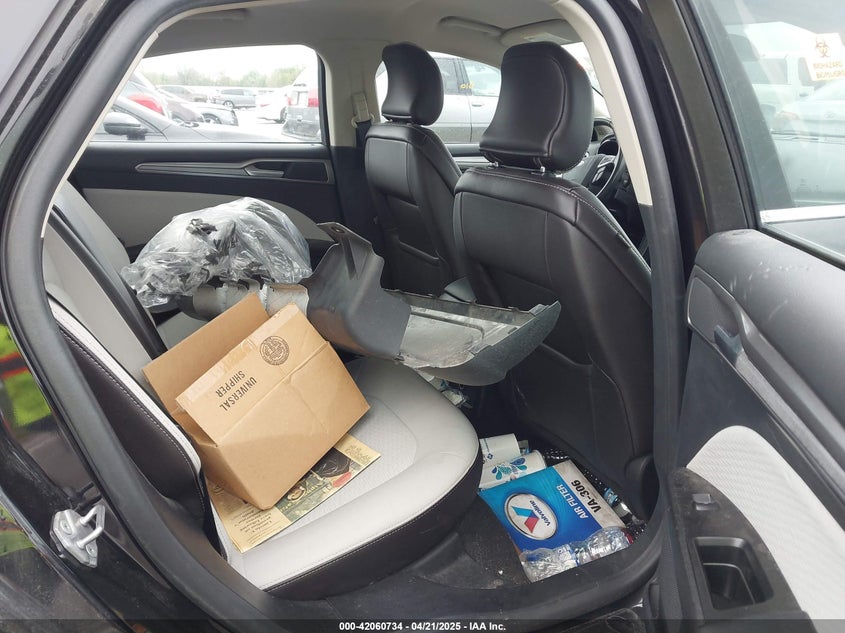 2019 FORD FUSION VIN: 3FA6P0HD8KR250818