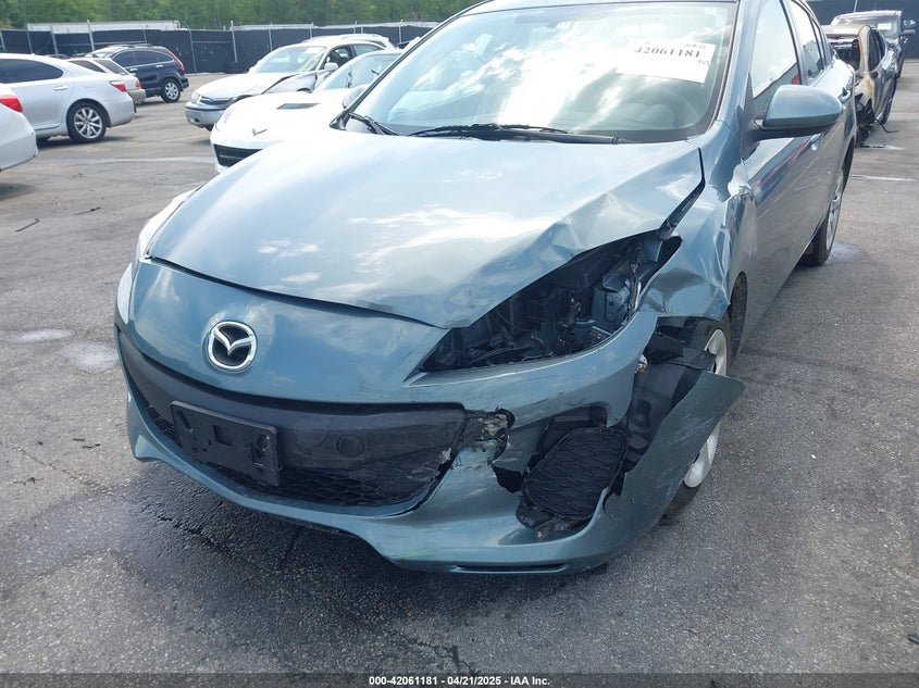 2013 MAZDA MAZDA3 VIN: JM1BL1U74D1815282