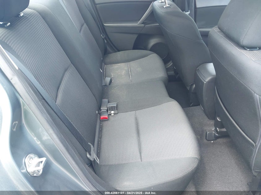 2013 MAZDA MAZDA3 VIN: JM1BL1U74D1815282