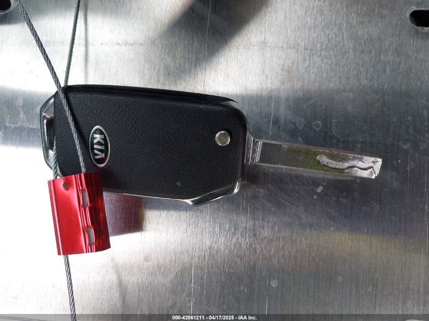 2019 Kia Forte Lxs VIN: 3KPF24AD4KE135618 Lot: 42061211