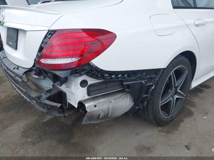 2018 MERCEDES-BENZ E 300 VIN: WDDZF4JB0JA371240