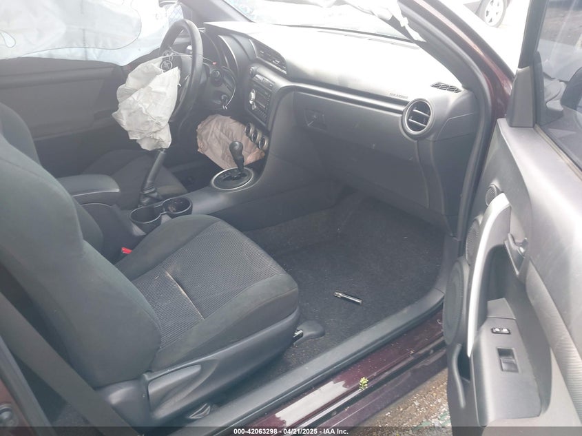 2011 SCION TC VIN: JTKJF5C76B3012480