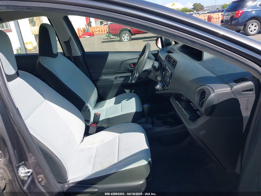 2015 TOYOTA PRIUS C VIN: JTDKDTB39F1108433