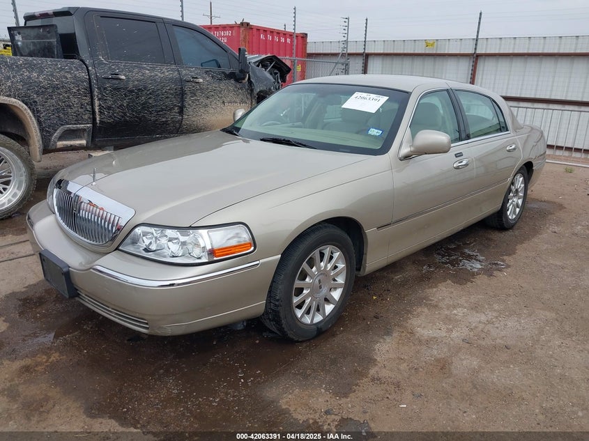 2006 LINCOLN TOWN CAR VIN: 1LNHM81W66Y604098