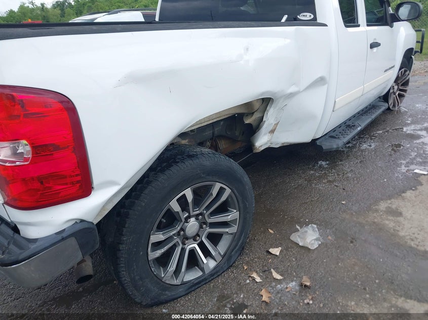 2008 CHEVROLET SILVERADO 1500 VIN: 2GCEC19J981115436