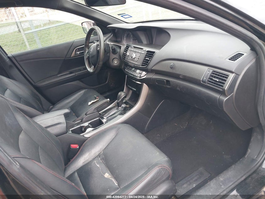 2017 HONDA ACCORD VIN: 1HGCR2F19HA263495