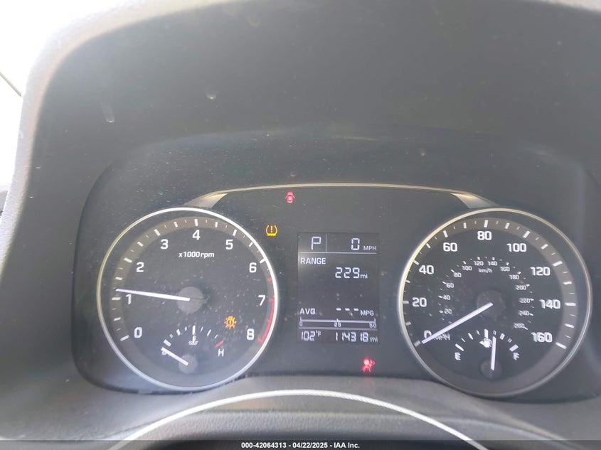 2017 HYUNDAI ELANTRA VIN: 5NPD84LF1HH193663