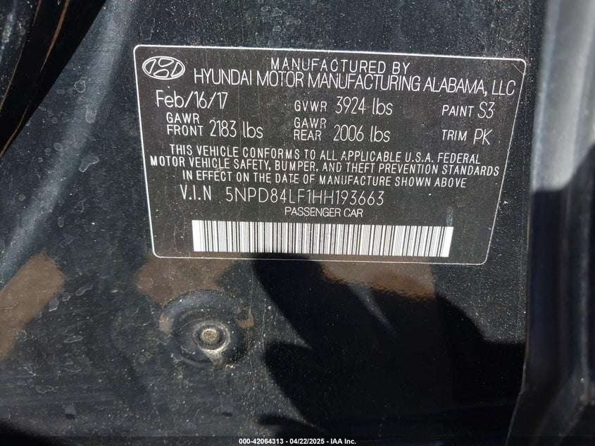 2017 HYUNDAI ELANTRA VIN: 5NPD84LF1HH193663