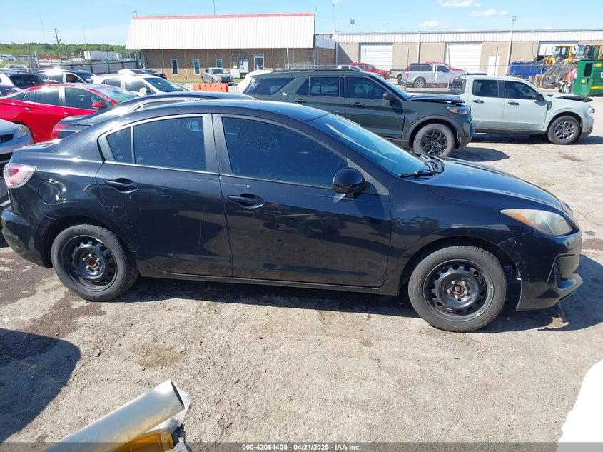 2013 MAZDA MAZDA3 I SPORT - JM1BL1U78D1701334
