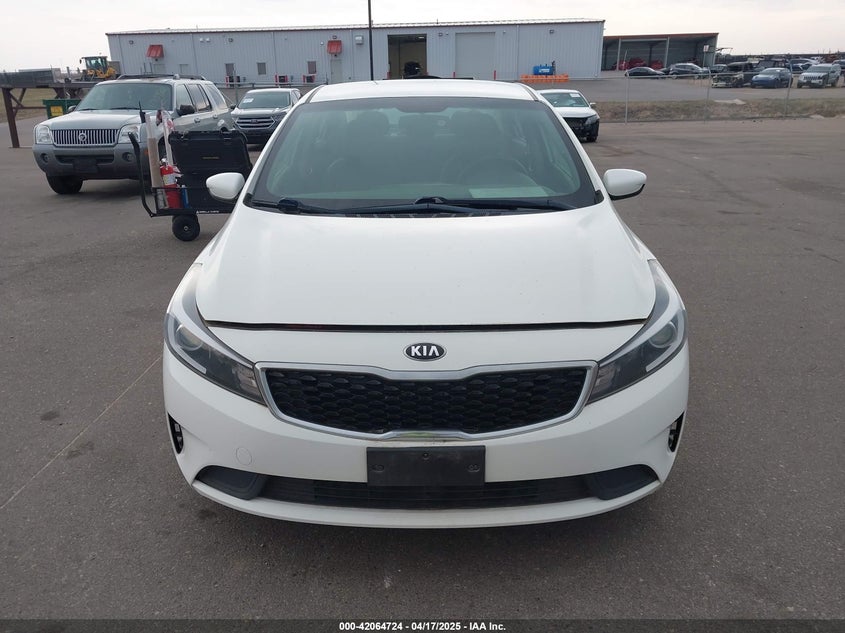 2018 KIA FORTE LX - 3KPFK4A7XJE277416