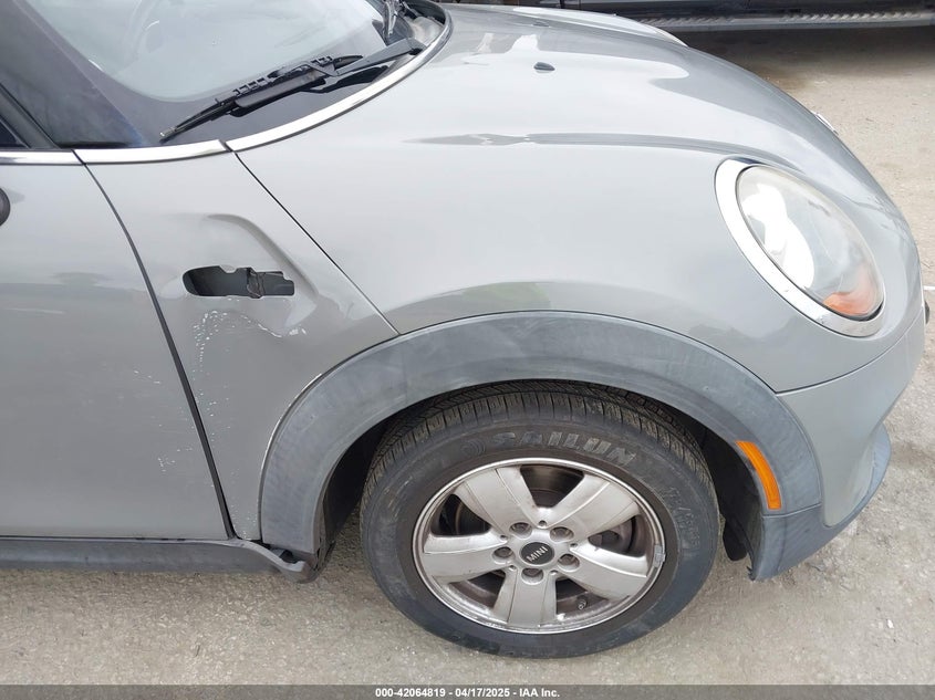 2015 MINI HARDTOP VIN: WMWXS5C56FT830080