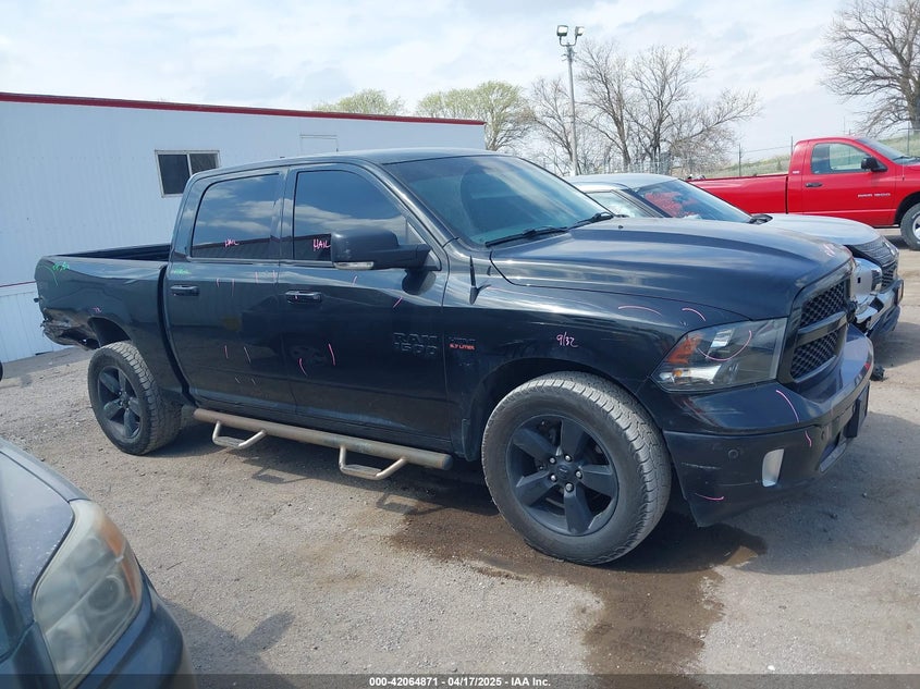 2018 RAM 1500 VIN: 1C6RR7LT9JS220245