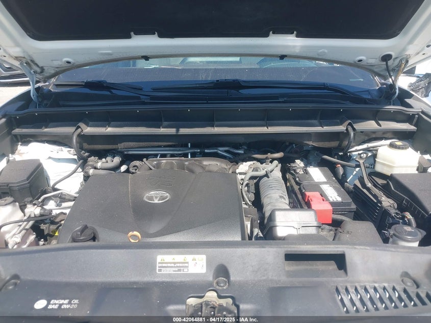 2021 TOYOTA HIGHLANDER XLE - 5TDHZRAH7MS039396