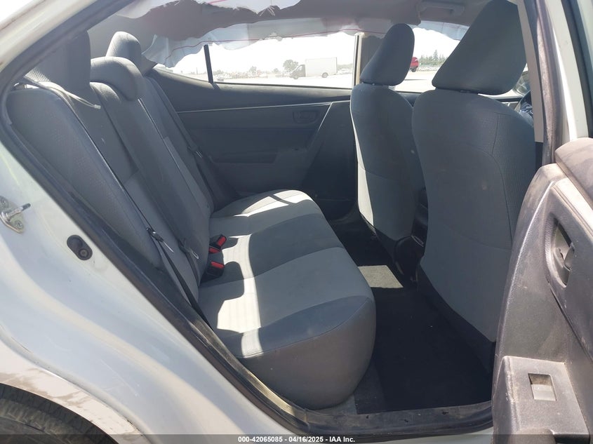 2015 TOYOTA COROLLA VIN: 5YFBURHE1FP323912