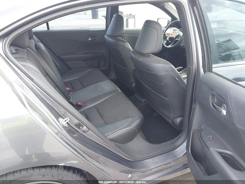 2017 HONDA ACCORD VIN: 1HGCR2F59HA190373