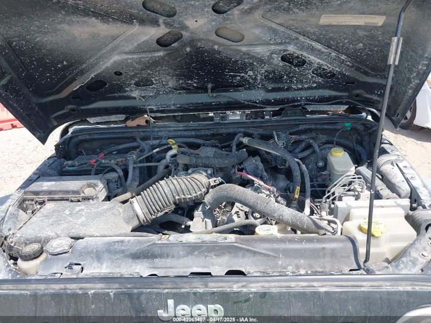 2011 Jeep Wrangler Sport VIN: 1J4AA2D17BL585798 Lot: 42065407