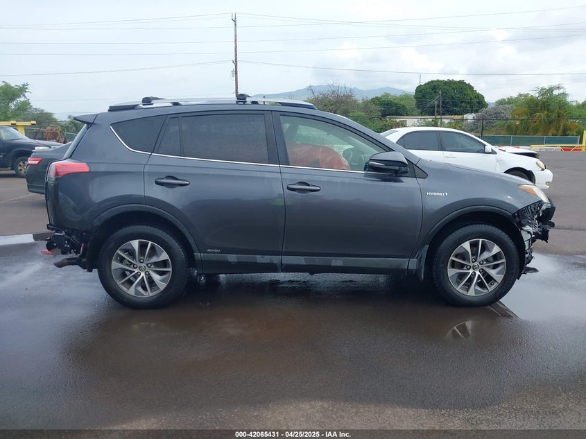 2017 TOYOTA RAV4 HYBRID XLE - JTMRJREV2HD136275