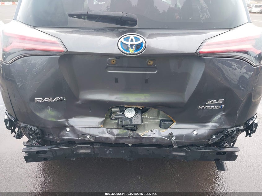 2017 TOYOTA RAV4 HYBRID XLE - JTMRJREV2HD136275