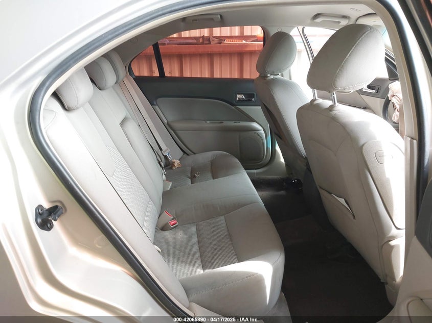 2010 FORD FUSION VIN: 3FAHP0HA5AR428522