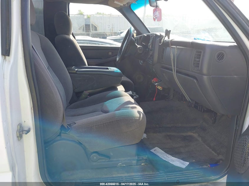 2007 CHEVROLET SILVERADO 2500HD CLASSIC VIN: 1GCHC24U07E139478