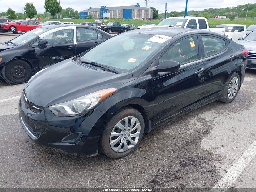 2012 HYUNDAI ELANTRA auction photo 2