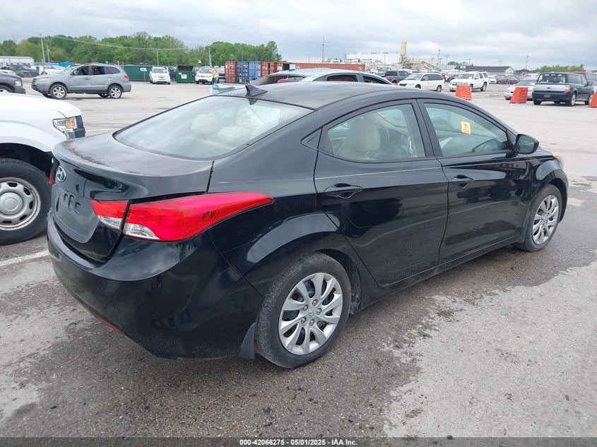 2012 HYUNDAI ELANTRA auction photo 4