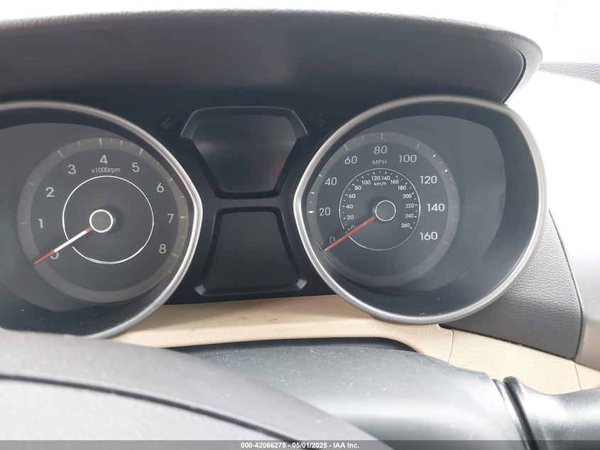 2012 HYUNDAI ELANTRA auction photo 7